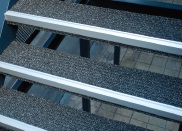 op-trap-met-alu-hoekprofiel